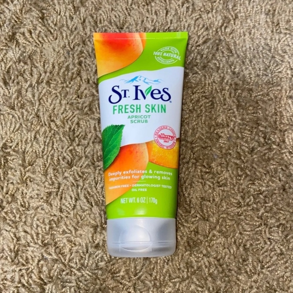 3 St. Ives fresh skin apricot scrub
